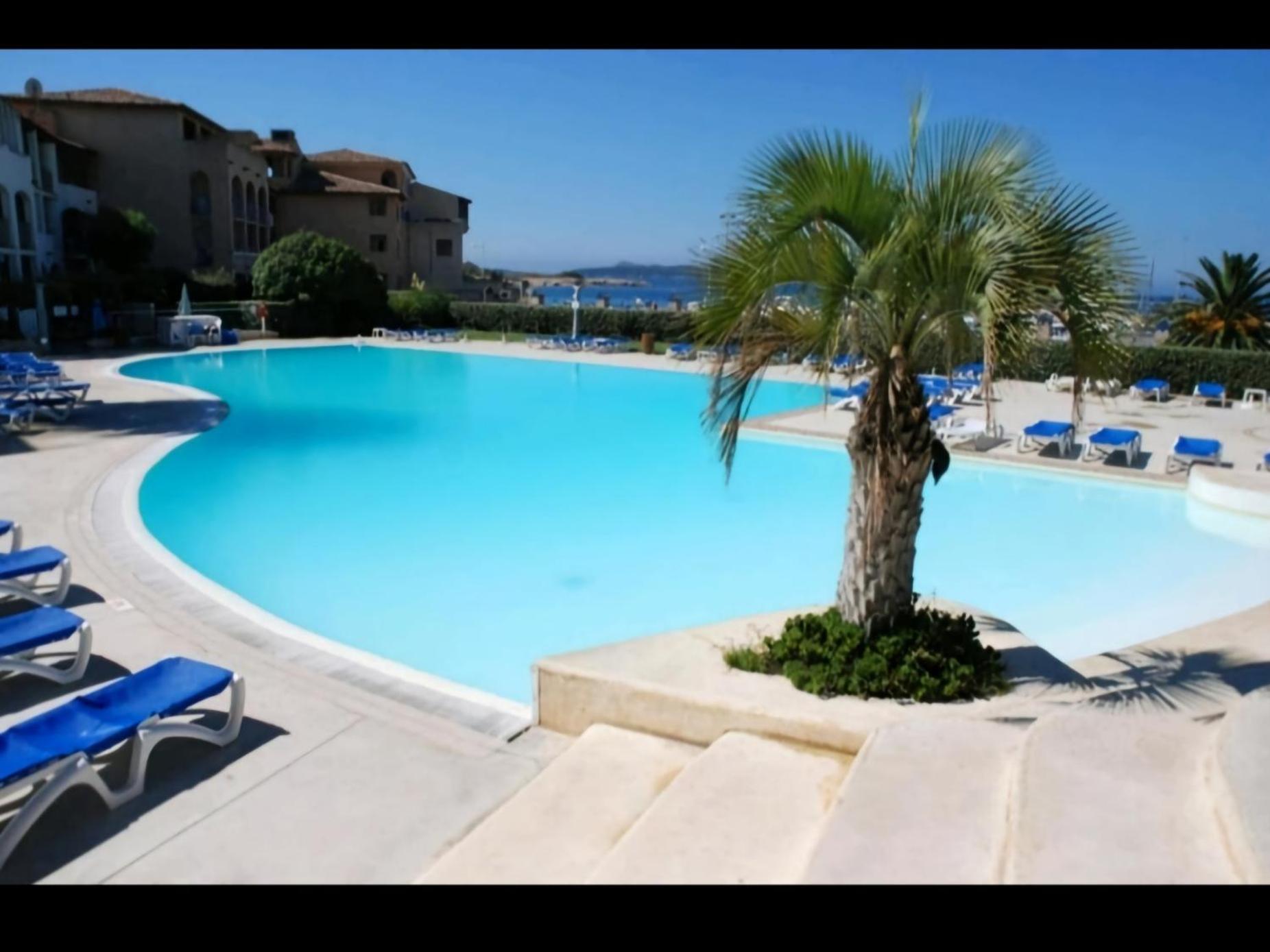 T2 - Bord De - Piscine Apartment Six-Fours-les-Plages